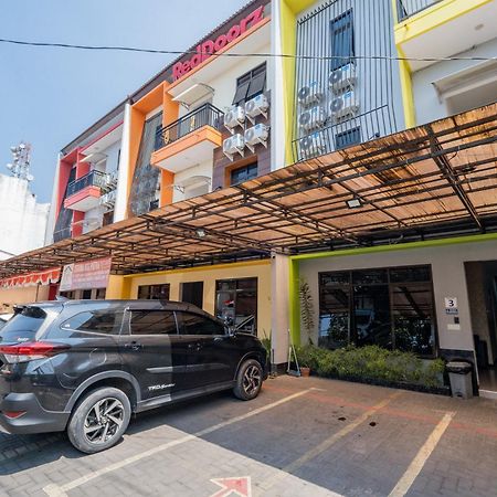 Reddoorz Near Taman Krida Budaya Malang Exteriör bild