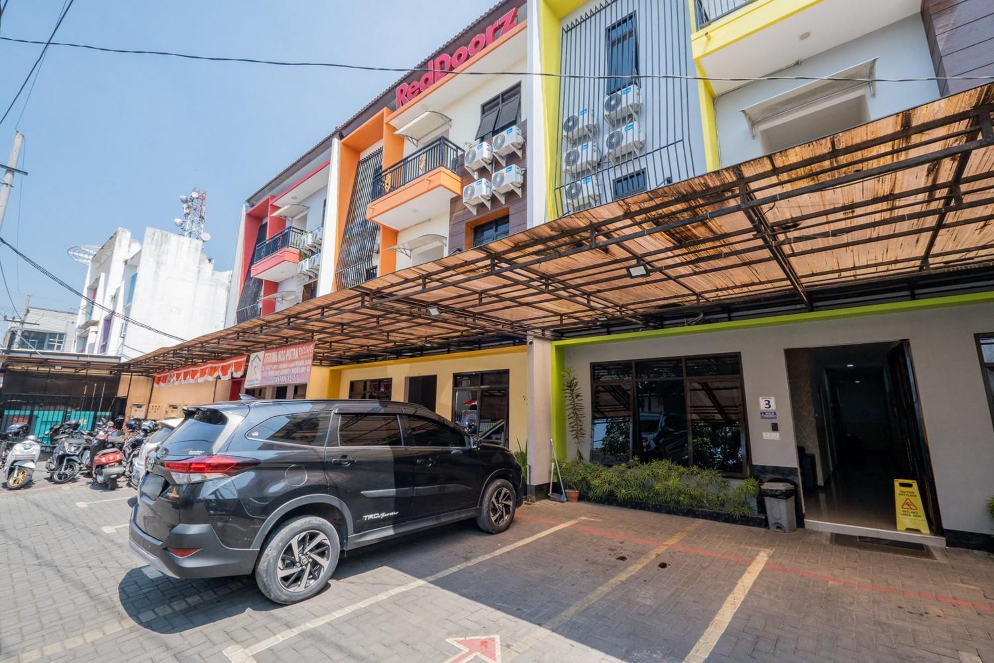 Reddoorz Near Taman Krida Budaya Malang Exteriör bild