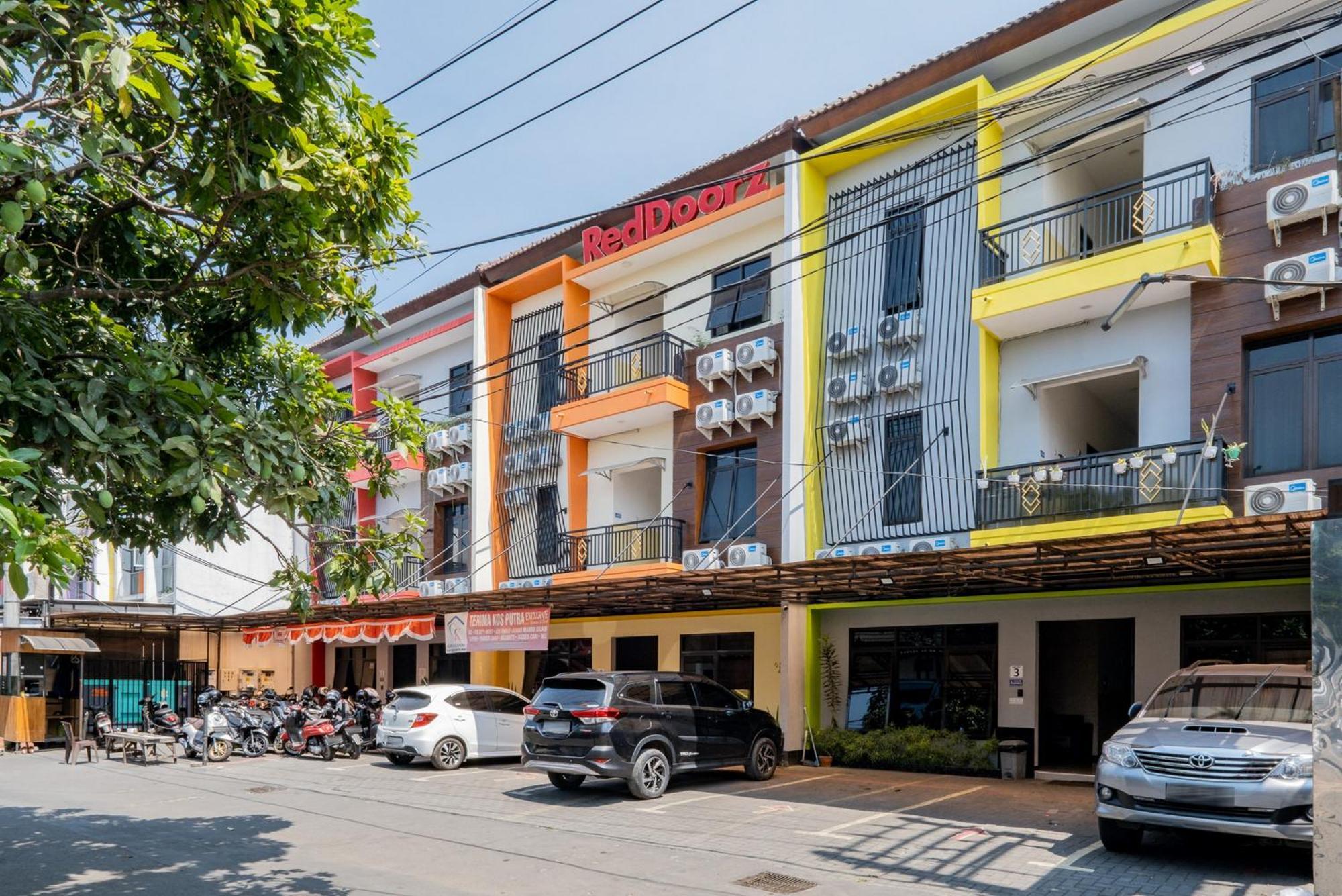 Reddoorz Near Taman Krida Budaya Malang Exteriör bild